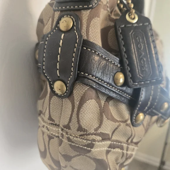 Coach Signature Ergo Belted Hobo - Picture 4 of 16